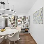 2 Unique In The Historic Center By Betterstay Straubing