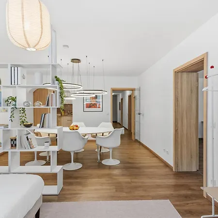 2 Unique In The Historic Center By Betterstay Apartamento Straubing