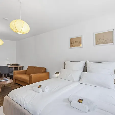 Betterstay For 6 People I 97m2 I Netflix I Kitchen Straubing