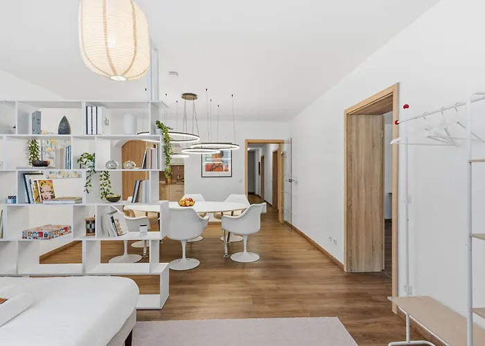Betterstay For 6 People I 97m2 I Netflix I Kitchen Appartamento Straubing